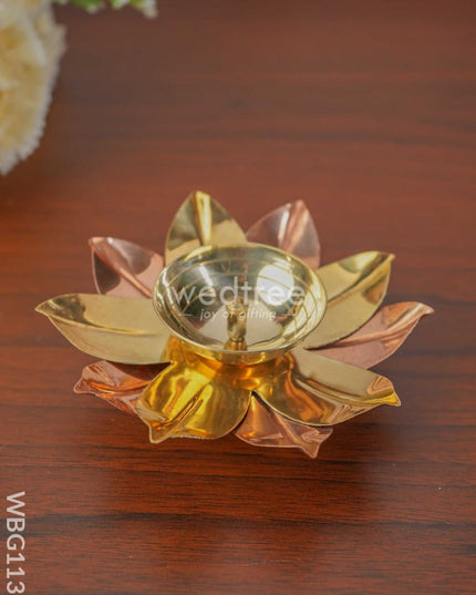 Brass And Copper Flower Shaped Diya - Wbg1130 Diyas
