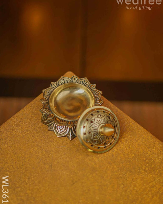 Brass Dhoop Dhani With Lotus Base - Wl3616 Utility