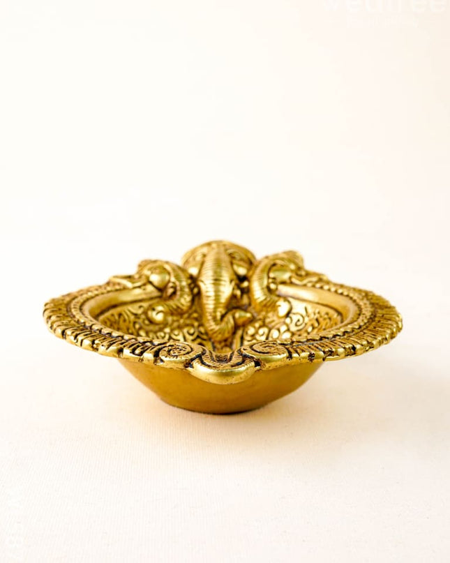 Brass Diya with Ganesha - 6 inch - WL5877 - Brass Diya