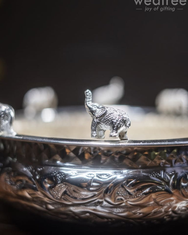 Brass Elephant Urli - Wl0063