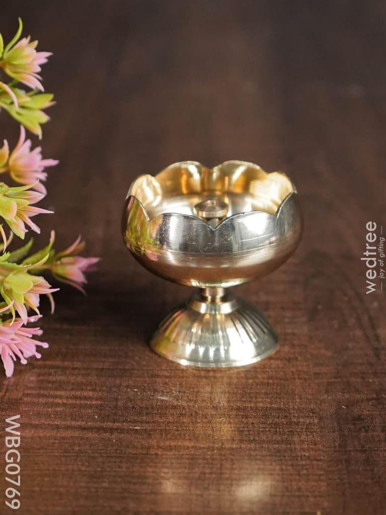 Brass Flower Diya With Stand - Wbg0769 Diyas