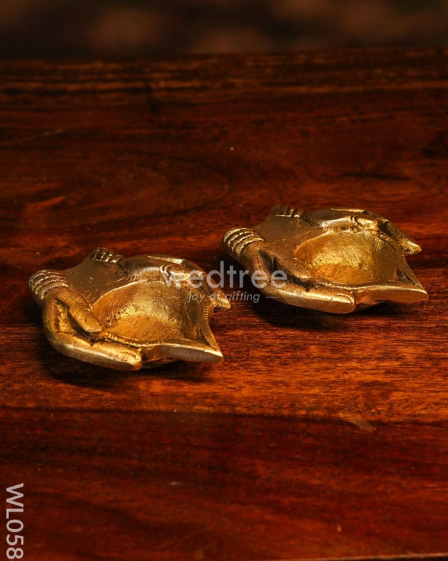 Brass Hand Shaped Diya - Wl0588