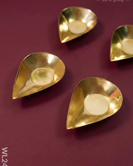 Brass Kuber Diya (Set of 4) WL2443 - Brass Diya RG