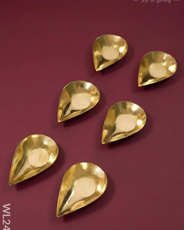 Brass Kuber Diya (Set of 6) WL2444 - Brass Diya