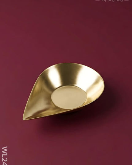 Brass Kuber Diya (Set of 6) WL2444 - Brass Diya