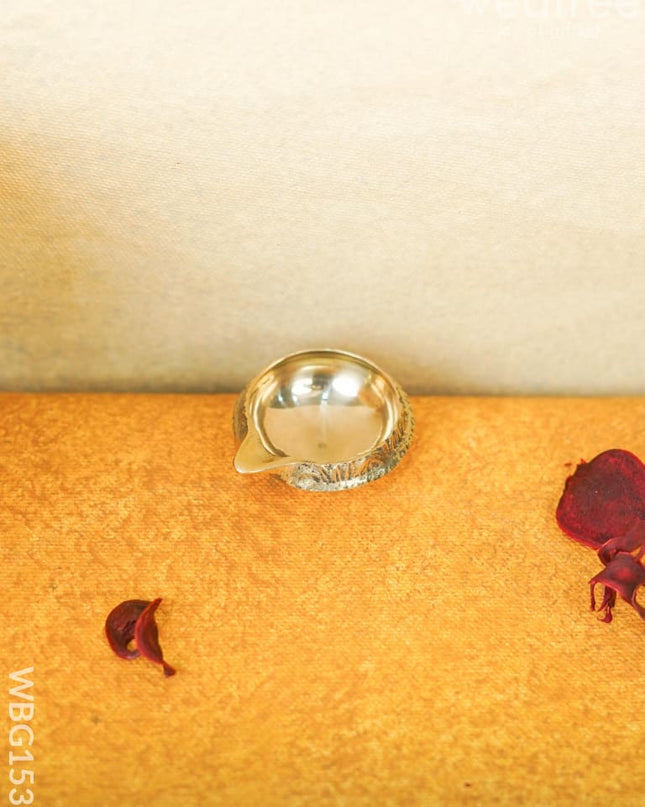 Brass Kubera Diya - Wbg1532 Rg