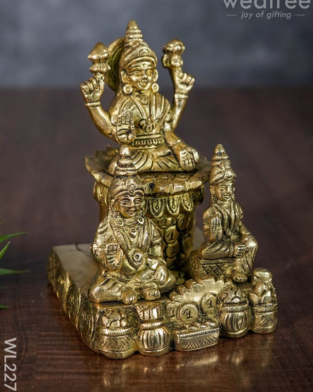 Brass Kubera Lakshmi Idol - Wl2272 Figurines