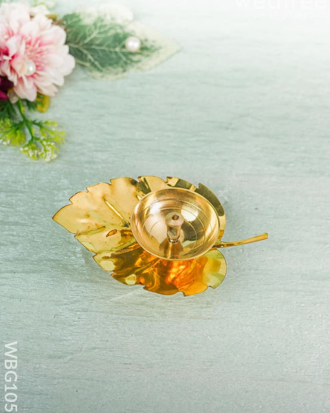 Brass Pipal Leaf Shape Diya - WBG1055 Brass Diya RG