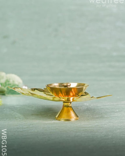 Brass Pipal Leaf Shape Diya - WBG1055 Brass Diya RG