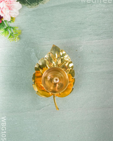 Brass Pipal Leaf Shape Diya - WBG1055 Brass Diya RG