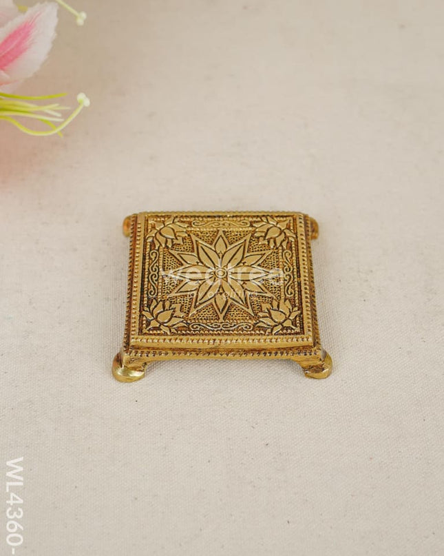 Brass Pooja Choki - Wl4360 Square Utility