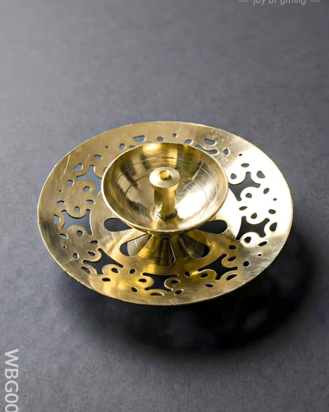 Brass Round Shaped Diya - WBG0044 - Brass Diya RG