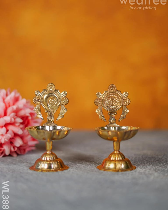 Brass Shank & Chakra Diya - 4.5 Inch Wl3880