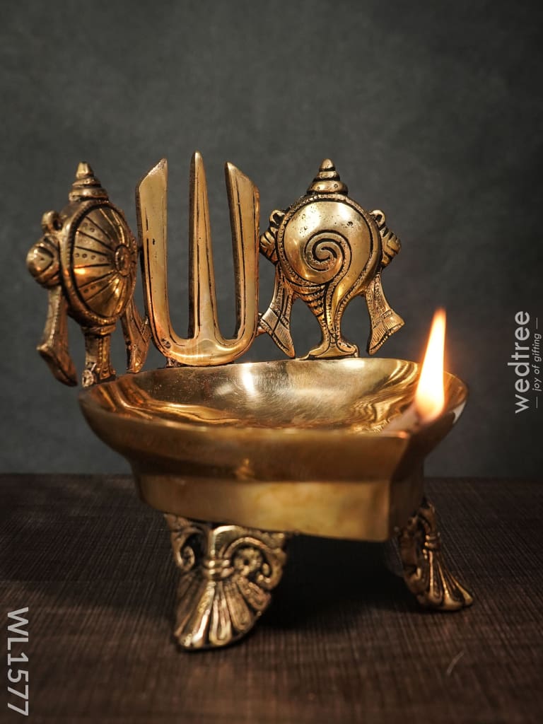 Brass Shank-Chakra-Nama Diya - Wl1577