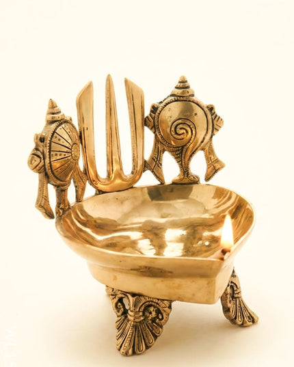 Brass Shank-Chakra-Nama Diya - WL1577 - Brass Diya