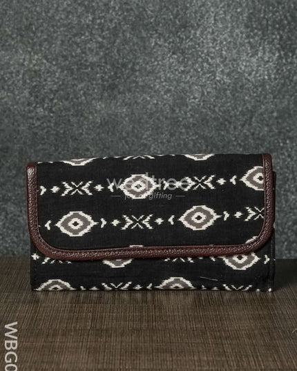Clutch Purse With Multidesigned And Multicolored - (8In X 4In) Wbg0263 Clutches & Purses