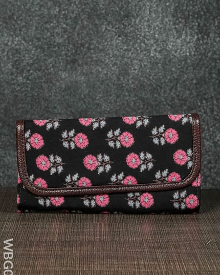 Clutch Purse With Multidesigned And Multicolored - (8In X 4In) Wbg0263 Clutches & Purses