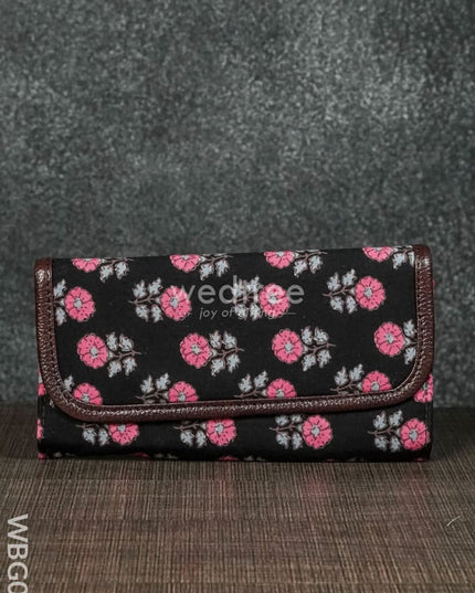 Clutch Purse With Multidesigned And Multicolored - (8In X 4In) Wbg0263 Clutches & Purses