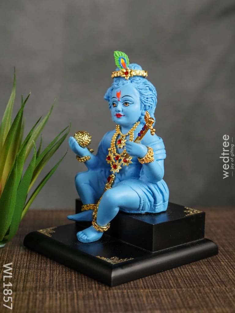 Cute Baby Krishna With Laddu - Wl1857 Home Decors