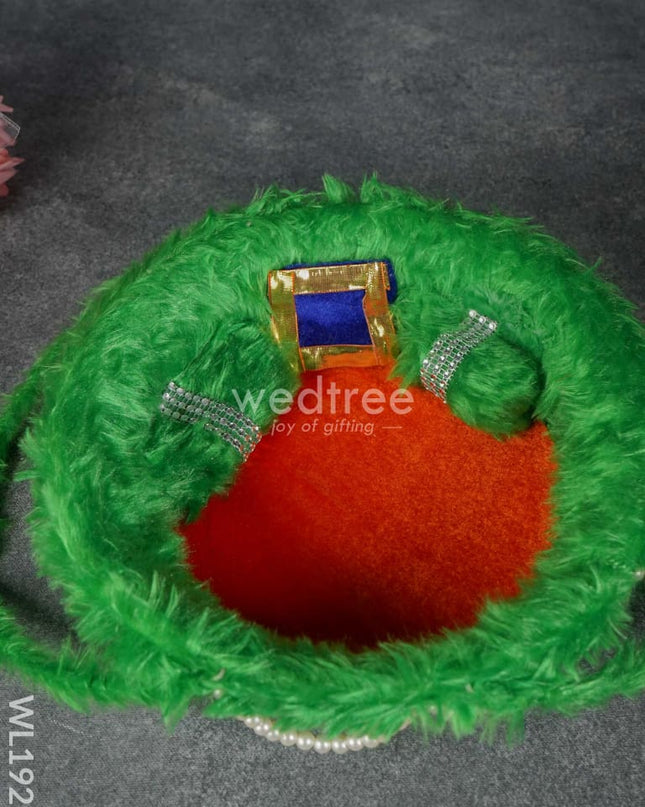 Laddu Gopal Basket - Wl1929 Combos & Hampers