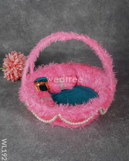 Laddu Gopal Basket - Wl1929 Combos & Hampers