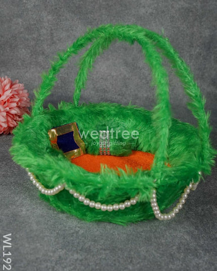 Laddu Gopal Basket - Wl1929 Combos & Hampers