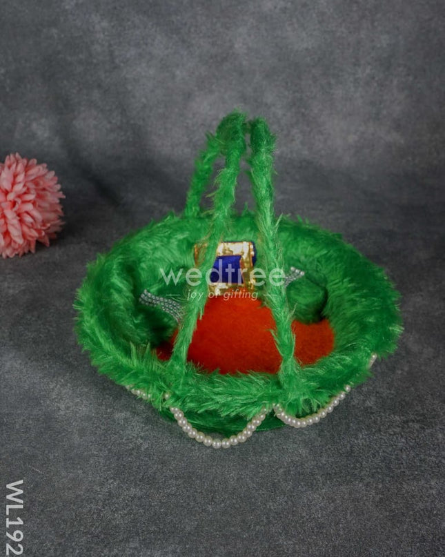 Laddu Gopal Basket - Wl1929 Combos & Hampers