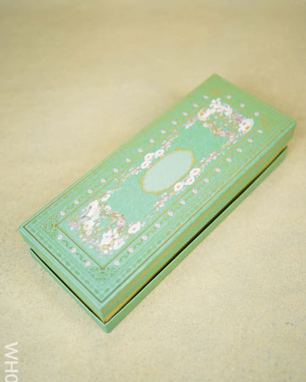 Decorative Floral Box - Green Wh0034 Tin Jars & Boxes Rg