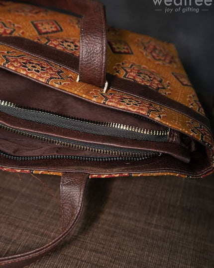 Dusky Shade Handbag With Ajrakh Prints - Wl1168 Regular Handbags