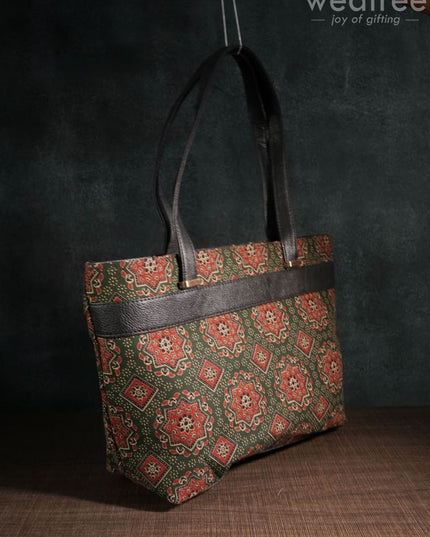 Dusky Shade Handbag With Ajrakh Prints - Wl1168 Regular Handbags