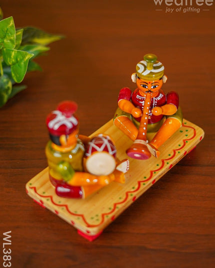 Etikoppaka Toys - Musicians Set Of 2 Wl3831 Wooden Decor