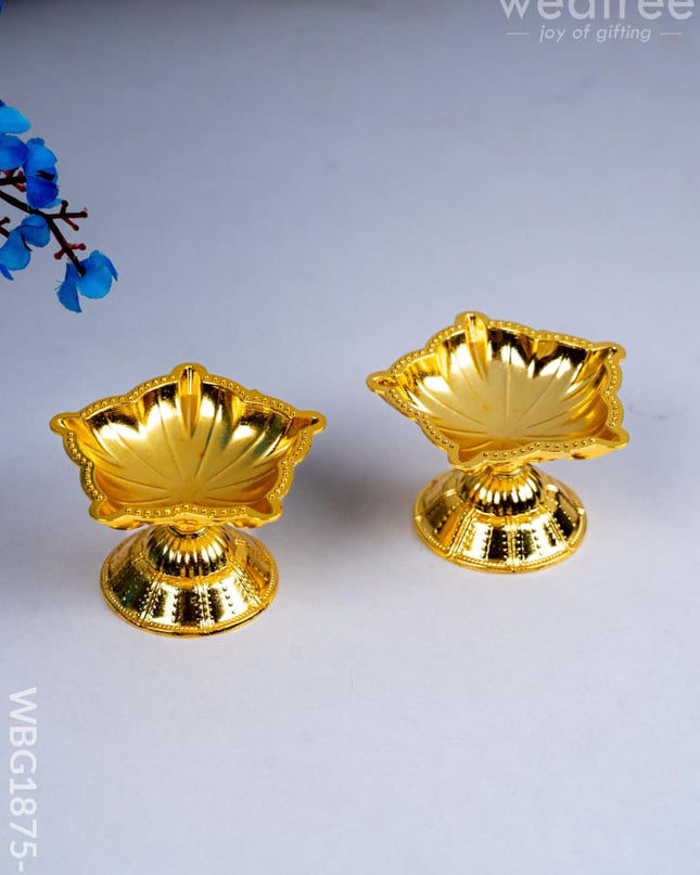 Five Face Diya - Set of 2 - Gold - WBG1875-1 - White Metal Diya RG
