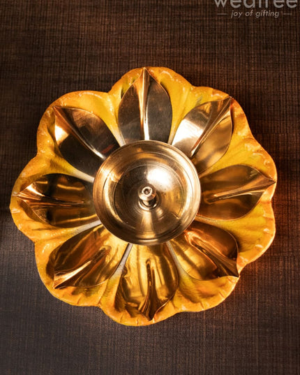 Flower Shaped Brass Diya With Floral Base - Wl1555