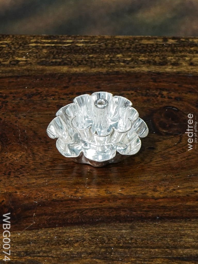 German Silver Devadas Diya With Petals - Wbg0074 Diyas