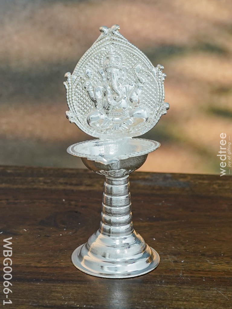 German Silver Diya With Kuthuvilakku Stand - Wbg0066 Ganesh Diyas