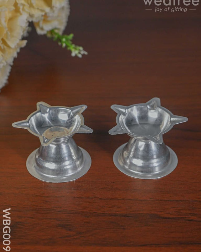 German Silver Kamal Diya With Stand (Set Of 2) - Wbg0095 Diyas
