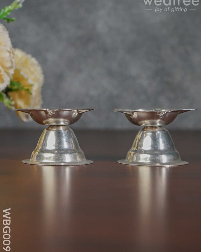 German Silver Kamal Diya With Stand (Set Of 2) - Wbg0095 Diyas