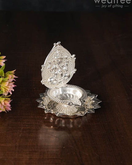 German Silver Sunflower Base Diya - Wbg0572 Diyas