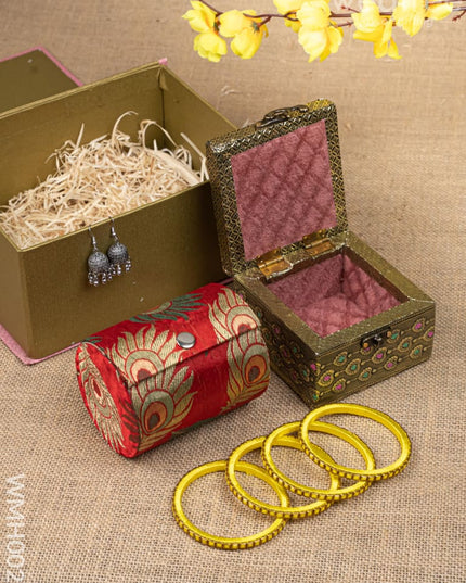 Gift Hamper - Jewel Box and Bangle Holder with Oxidized Earring and Kundan Bangles - WMH0020 - Hampers