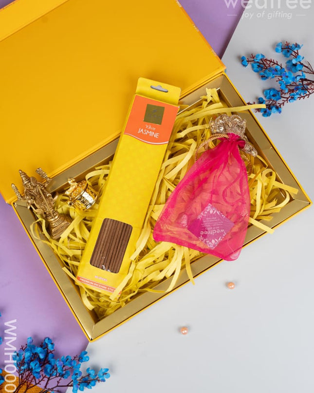 Gift Hamper - String Bag with Murugan Incense Stick and Kumkum Holder - WMH0003 - Hampers