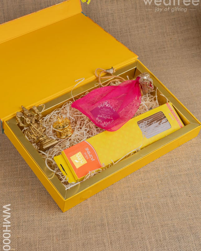 Gift Hamper - String Bag with Murugan Incense Stick and Kumkum Holder - WMH0003 - Hampers
