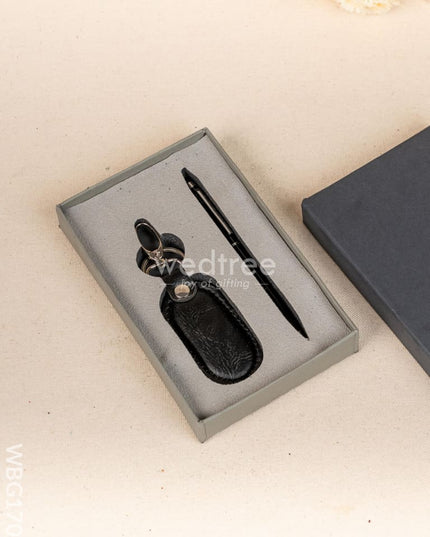 Gift Set - Leather Keychain with Pen - WBG1703 Keychains & Sockets