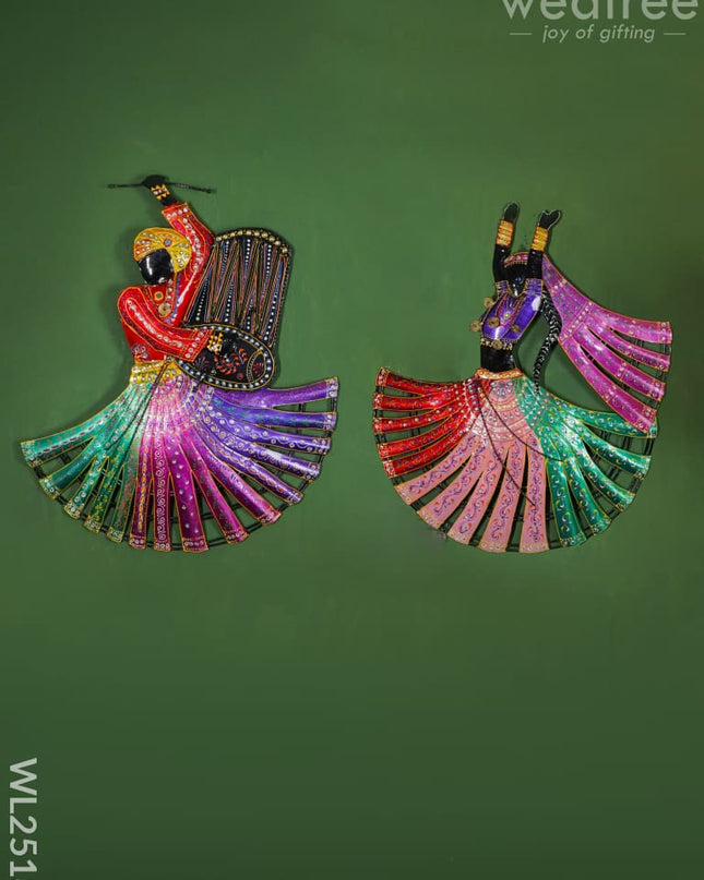 Handpainted Metal Wall Hanging - Gujarati Dancing Dolls (Set Of 2) Wl2518 Decor