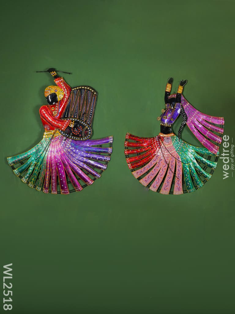 Handpainted Metal Wall Hanging - Gujarati Dancing Dolls (Set Of 2) Wl2518 Decor