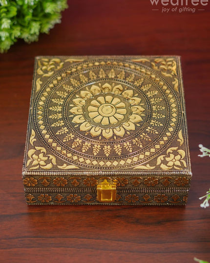 Jewel Box With Floral Design And Attached Mirror - Wl3861 Organizers