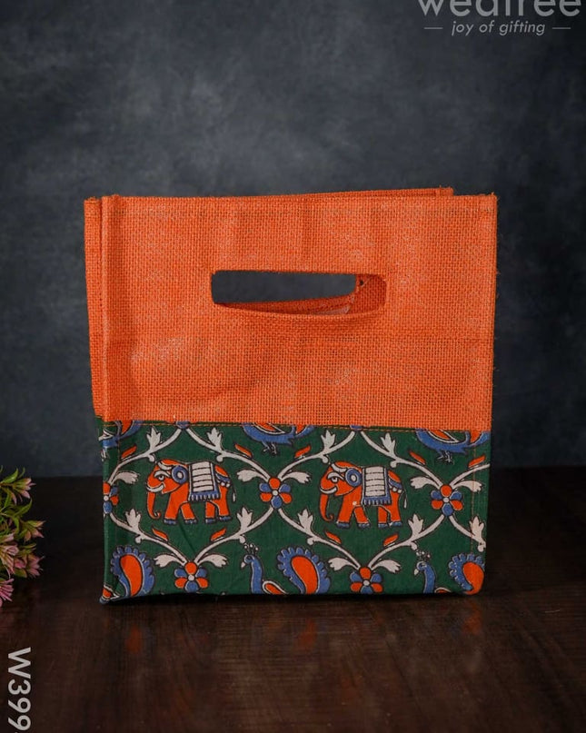 Jute Bag With Kalamkari Fabric- W3994 Bags