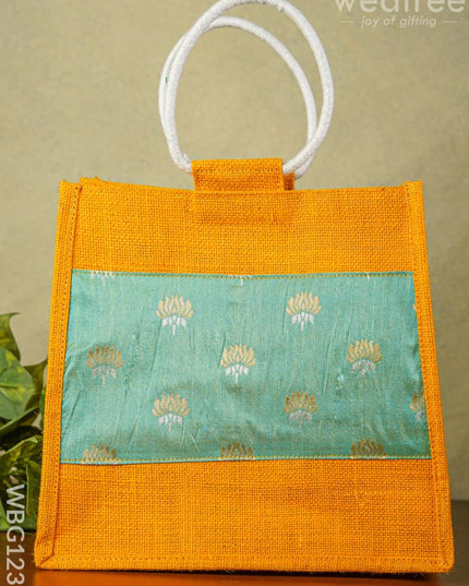 Jute Bag With Lotus Design - Wbg1235 Bags