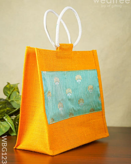 Jute Bag With Lotus Design - Wbg1235 Bags