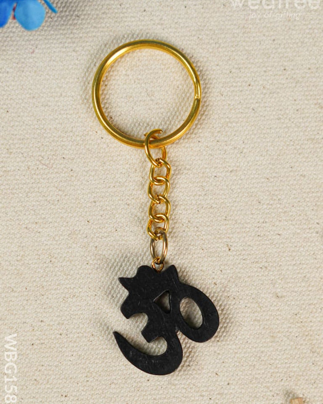 Karungali Om Keychain - Wbg1582 Keychains & Sockets