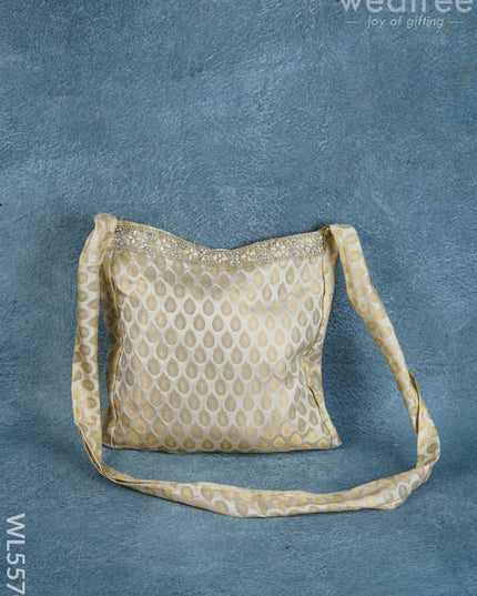 Kasi Yatra Set - Cream - WL5570 - Wedding Essentials